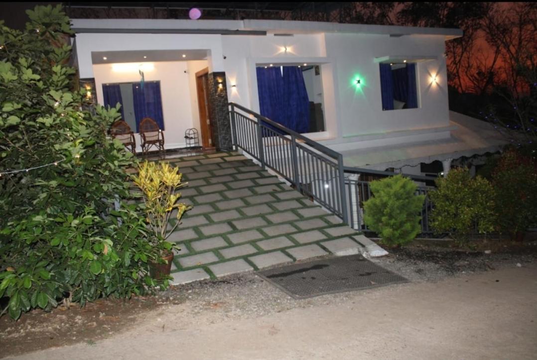 Winterhome Homestay Мунар Екстериор снимка